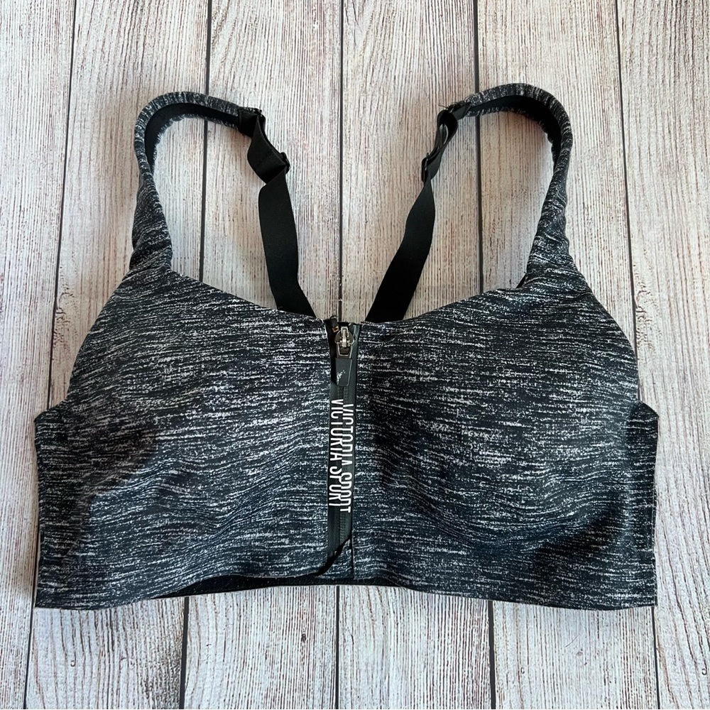 Victoria’s Secret Sport Bra 34D